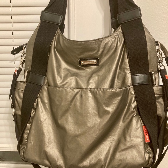 Storksak Double Handles Metallic Diaper Bag - Picture 10 of 10